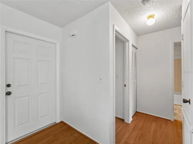 Foyer_18103WindsweptAvenue_PortCharlotte_CleanFinish_Corner.jpg