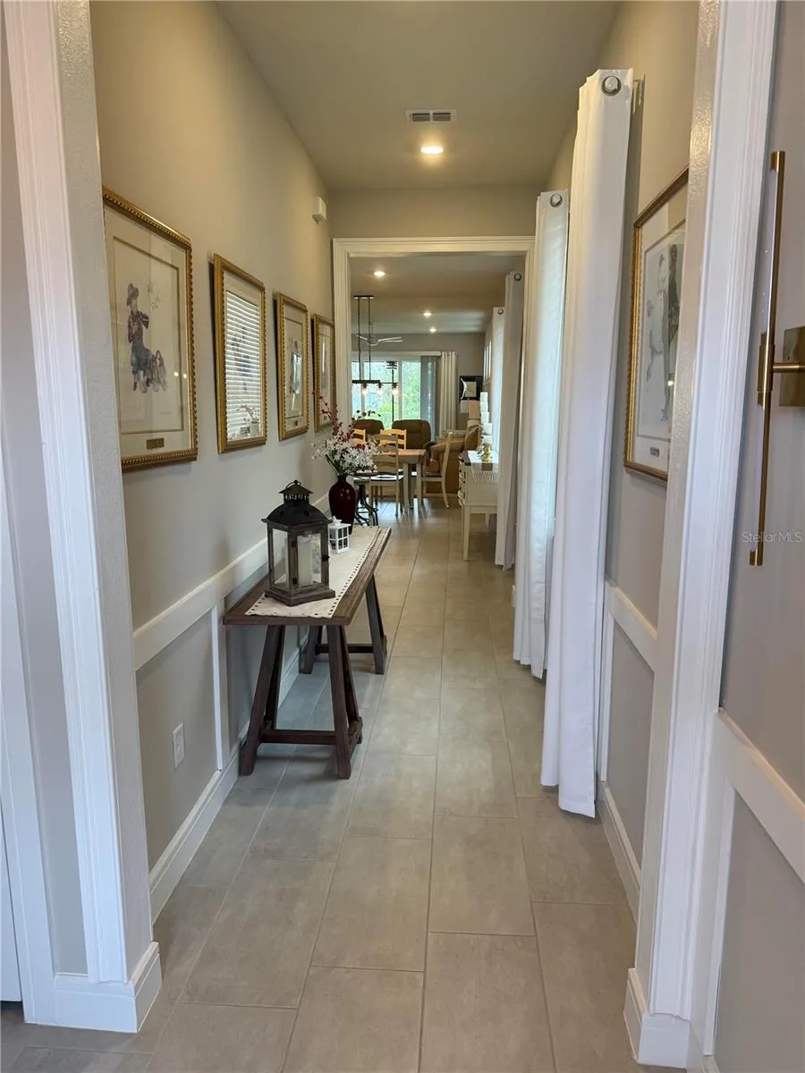 Gallery Hallway looking toward Kitchen