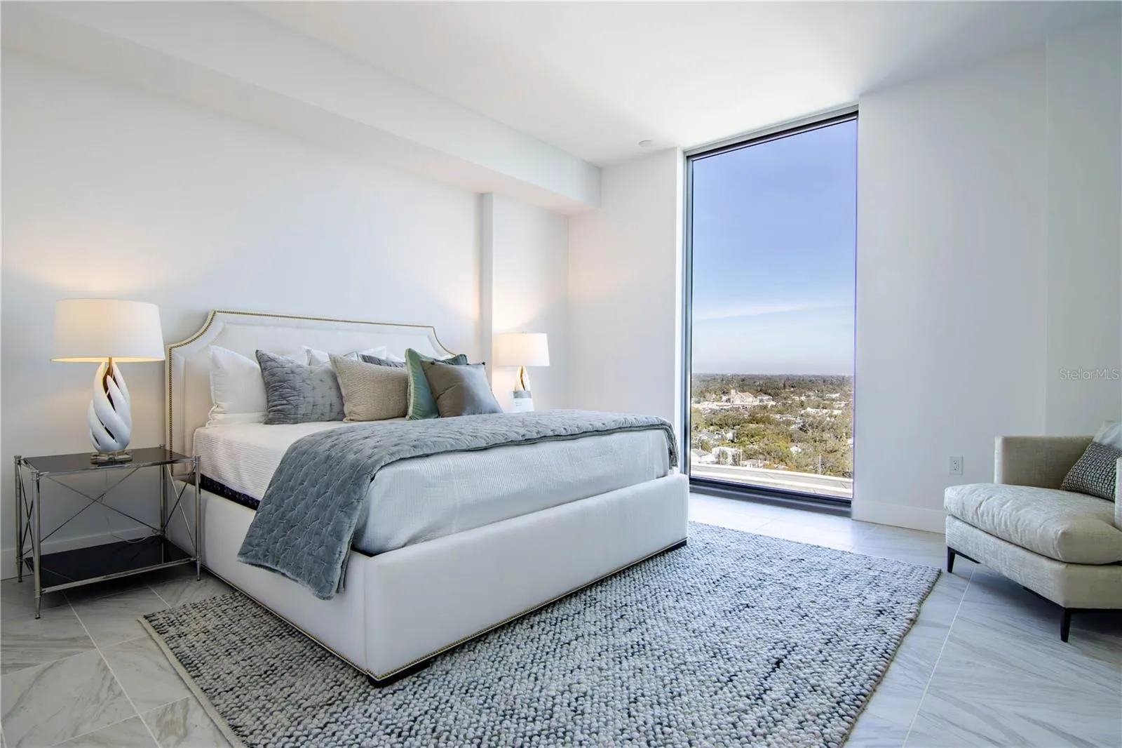 Primary suite