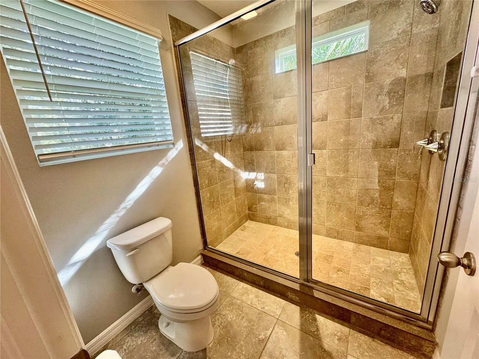 Primary en suite bathroom