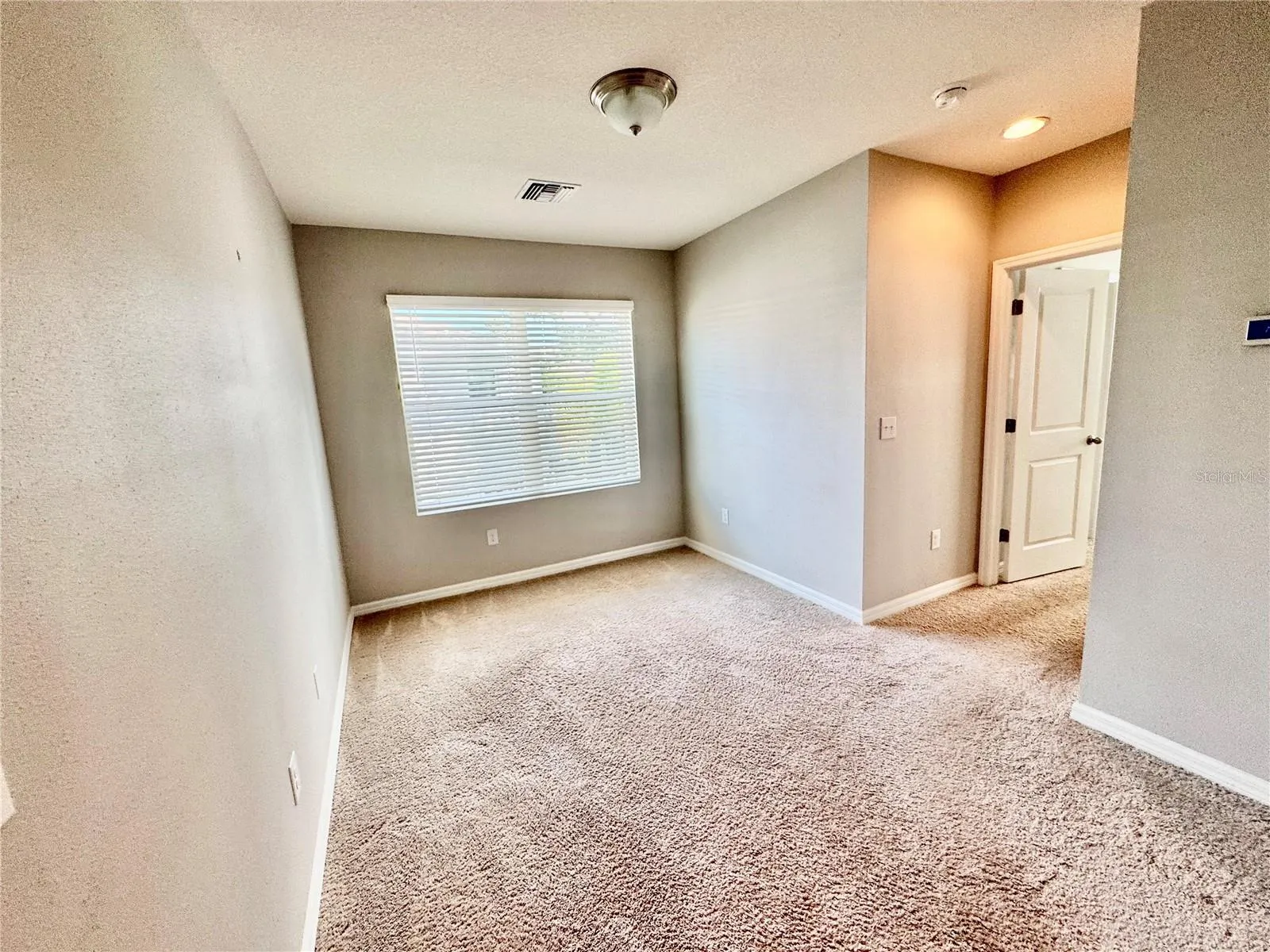2nd floor living room