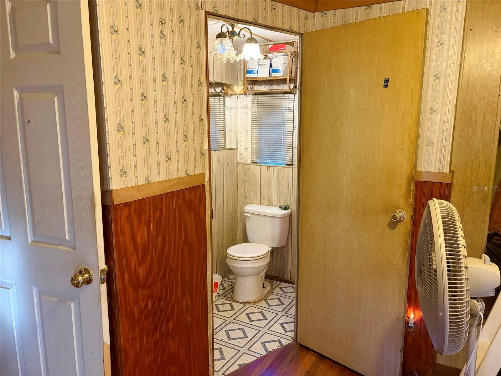 Bathroom 1 attached to Bedroom