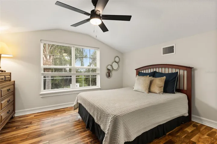 Guest room bedroom