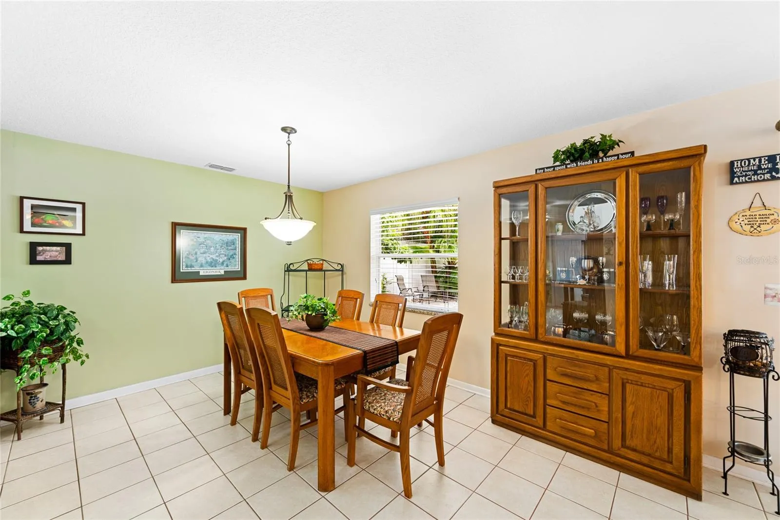 Formal dining room