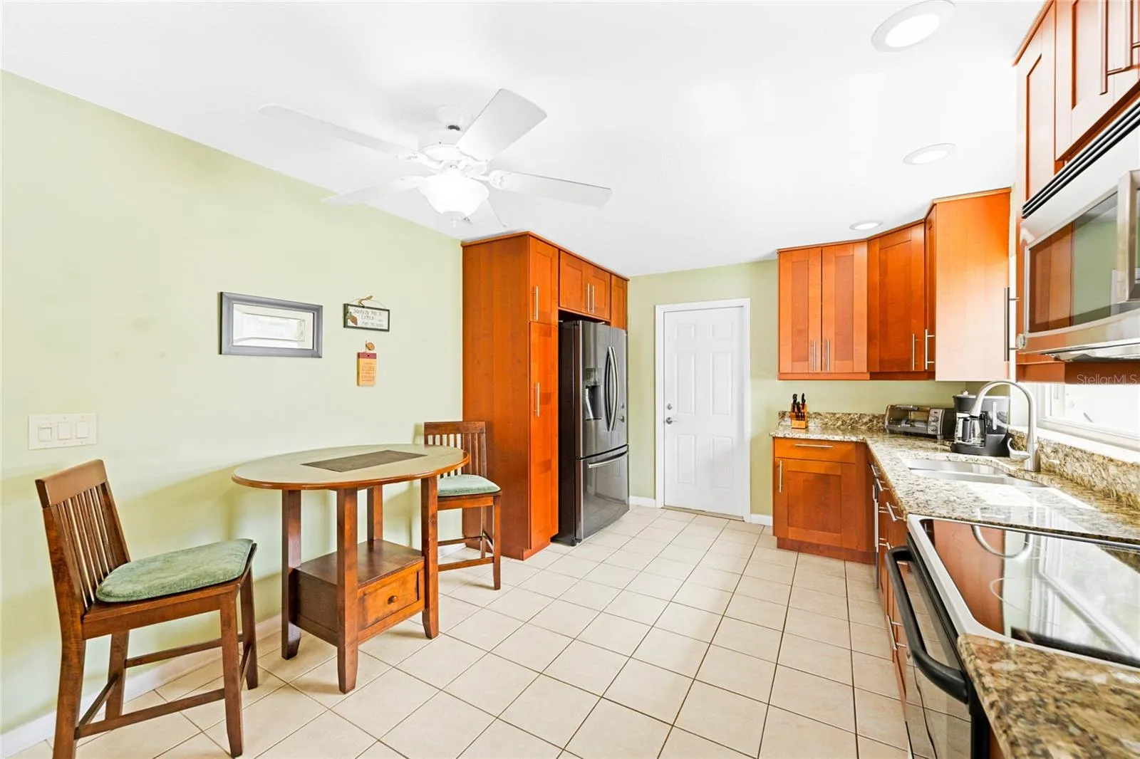 Kitchen with all appliances included.