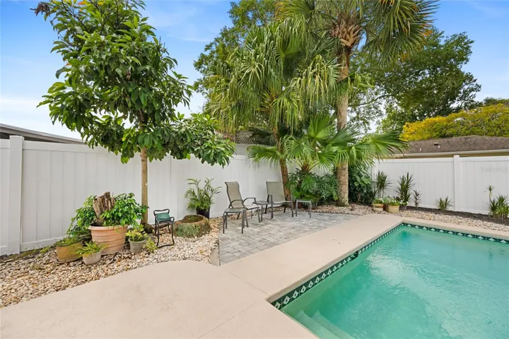 Exterior patio/lounging area