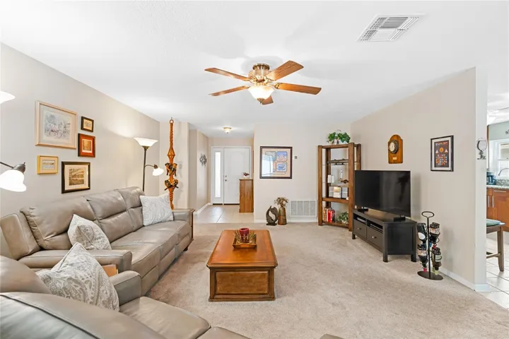 Spacious living room