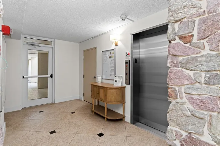 Elevator to Unit