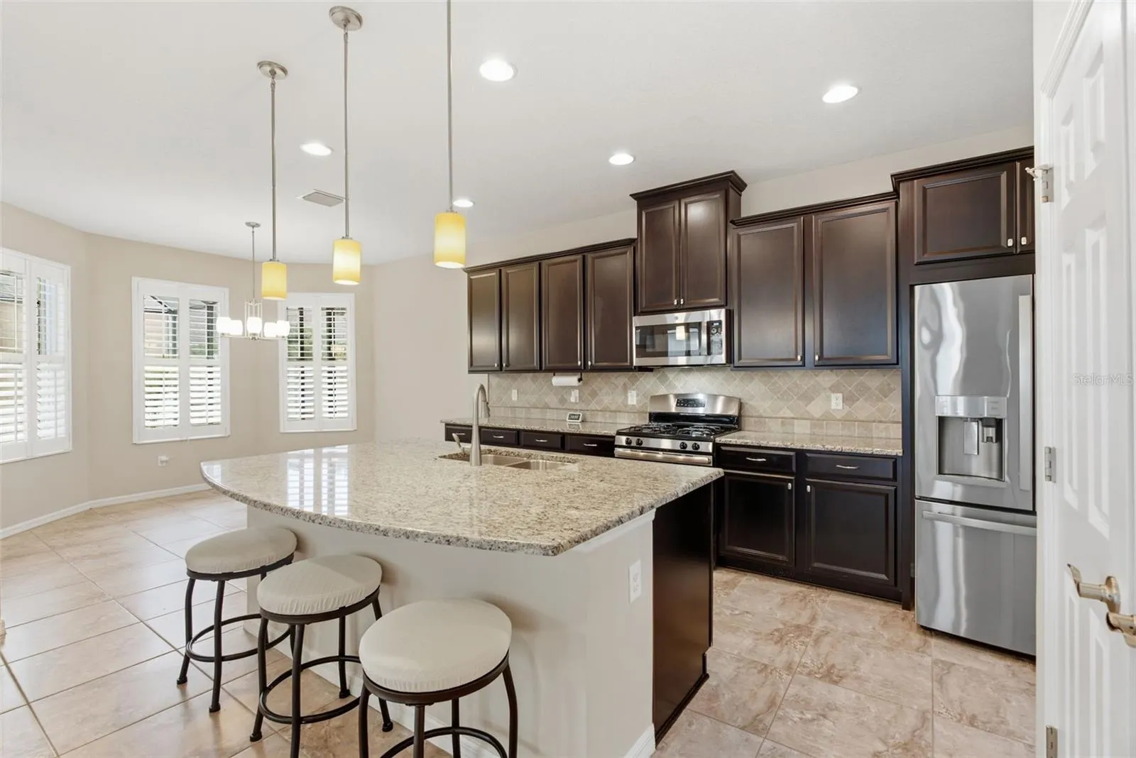 Breakfast area/ Kitchen