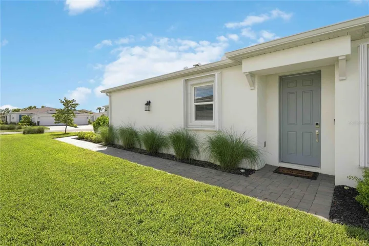 Welcome to 16075 Ivy Ridge Ct
