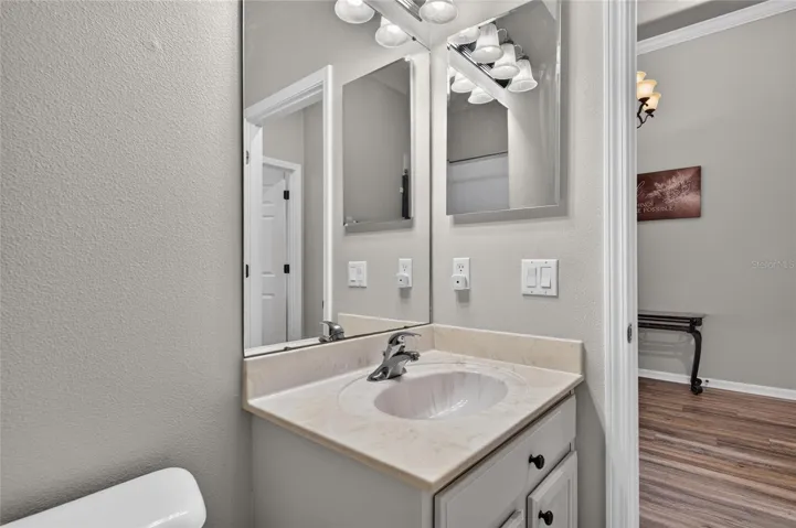 2nd/Guest Bathroom