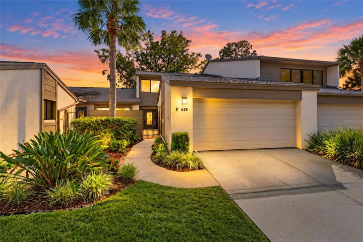 629 Woodridge Rd - Welcome home