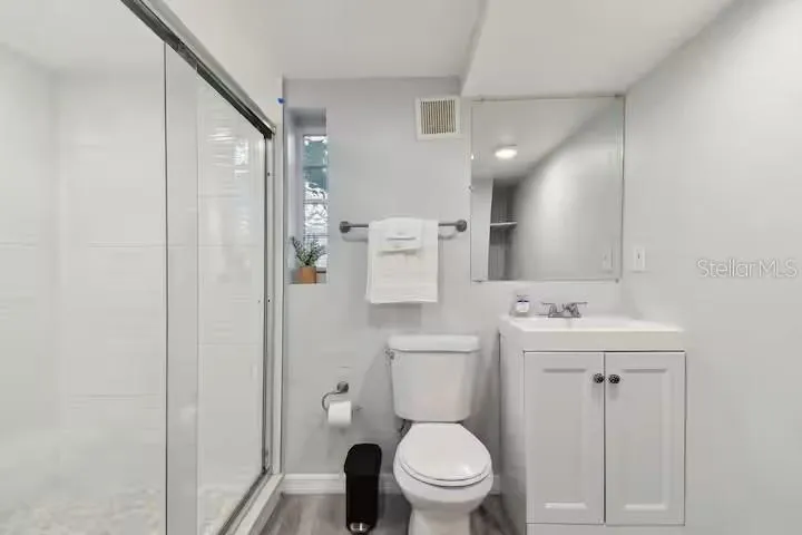 Lower Unit