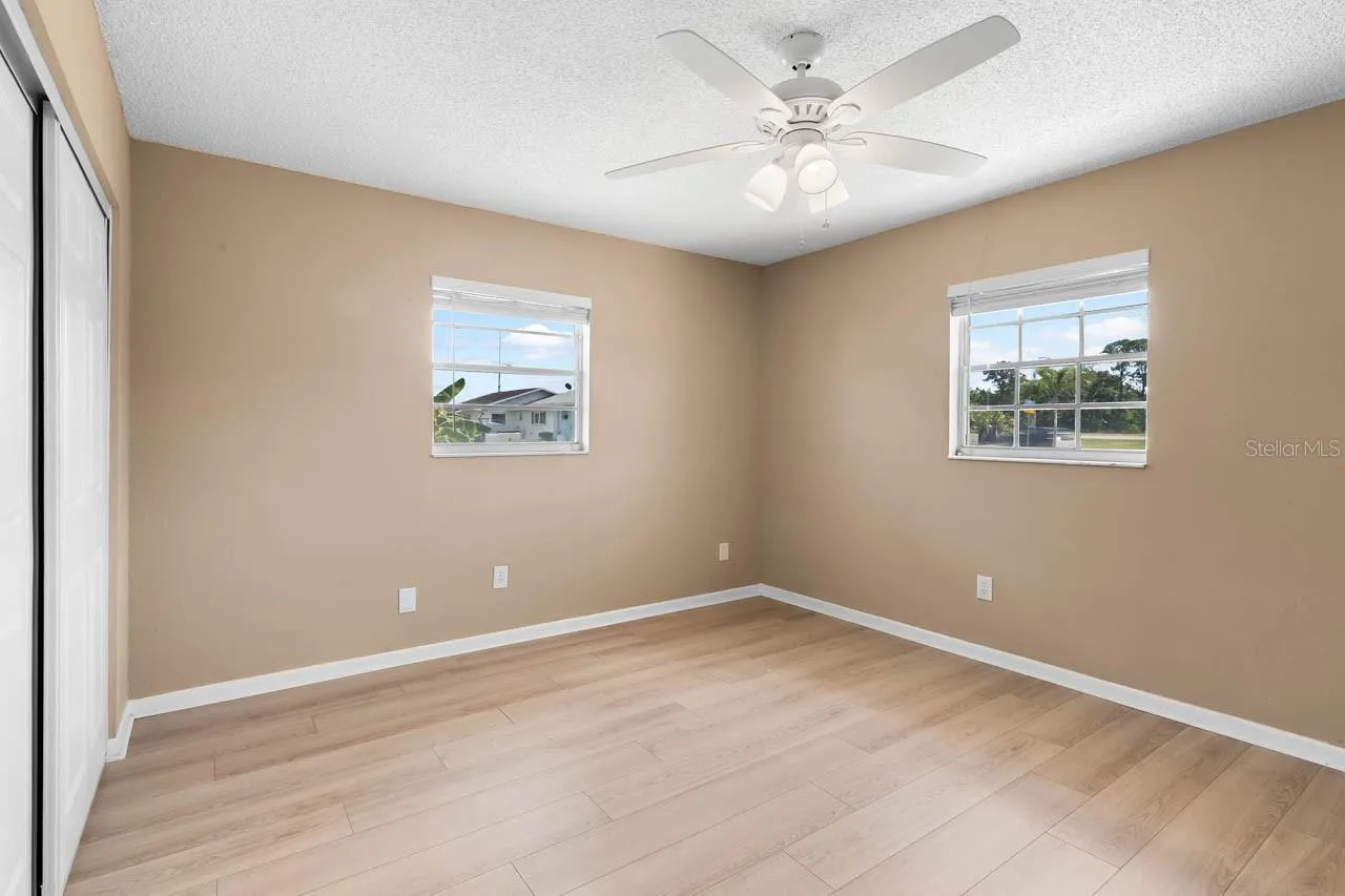 Ceiling fan in Guest bedroom