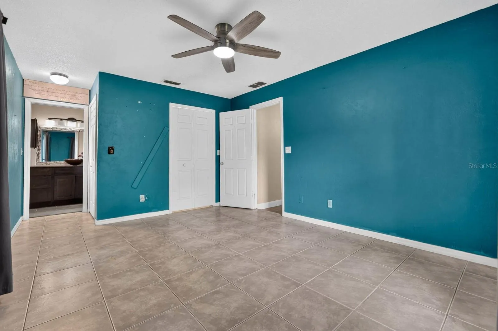 Bedroom - Alternate View