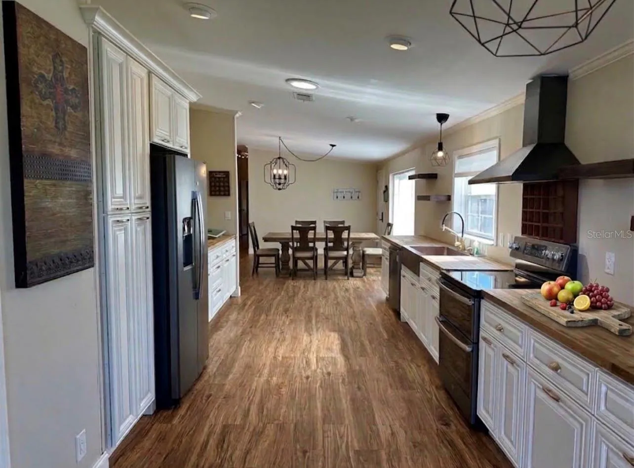 Kitchen Virtual staged