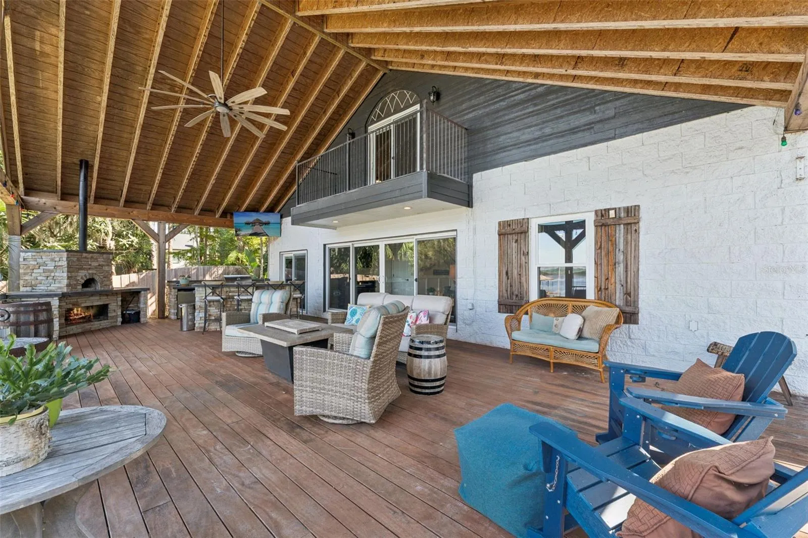 The ultimate in indoor/outdoor living and entertaining.