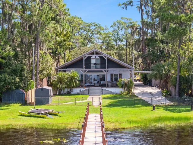 1.75 acres on Lake Mary Jane.
