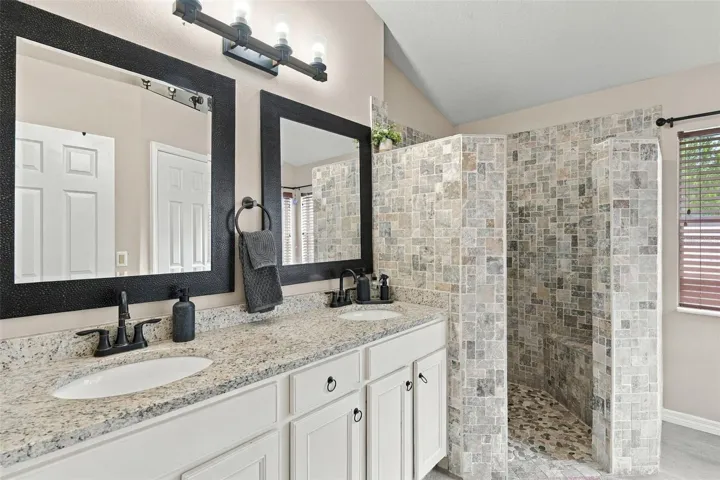 Ensuite bath with walk-in shower.