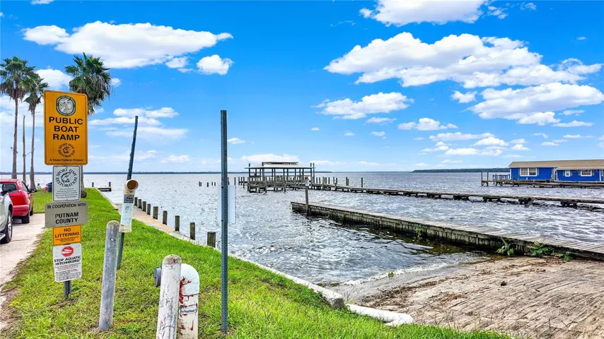 Public boat ramp