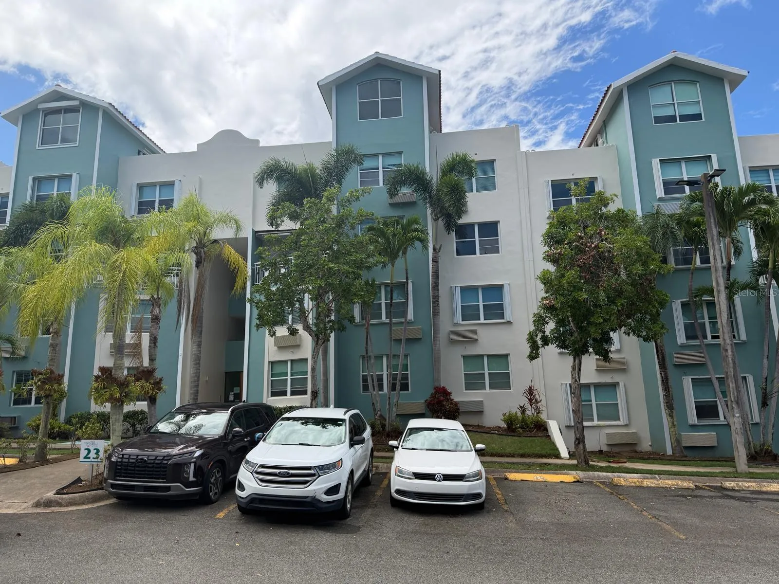 Private entrance for each building