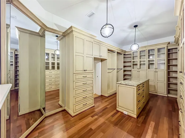 primary suite