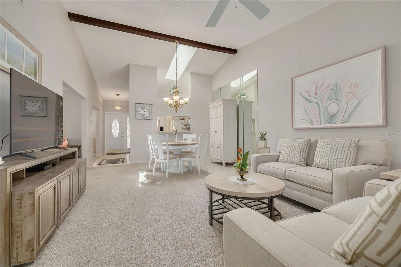Living Room &amp; Dining Room