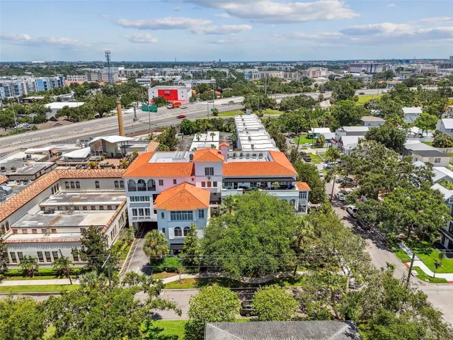 Aerial view of Seybold Flats and surrounding neighborhood.