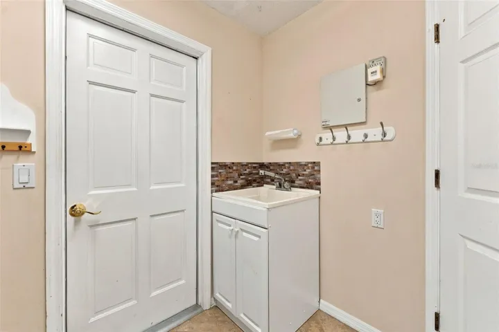 utility/laundry room