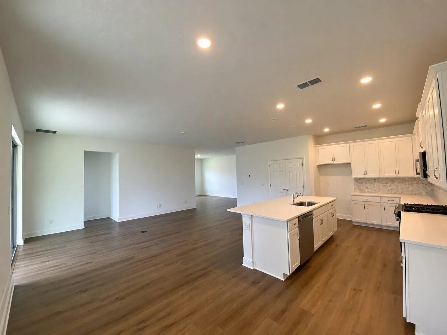 Kitchen &amp; Great Room