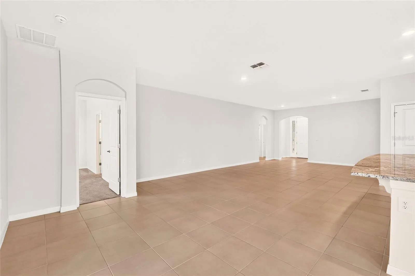 6186 SW 93rd Loop Ocala Living room