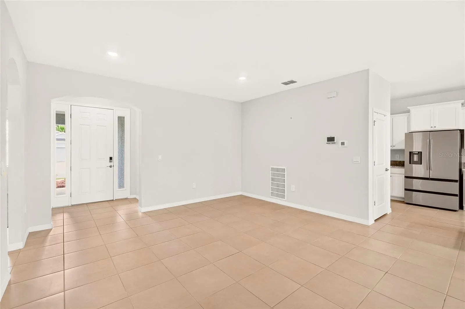 6186 SW 93rd Loop Ocala Front door &amp; kitchen