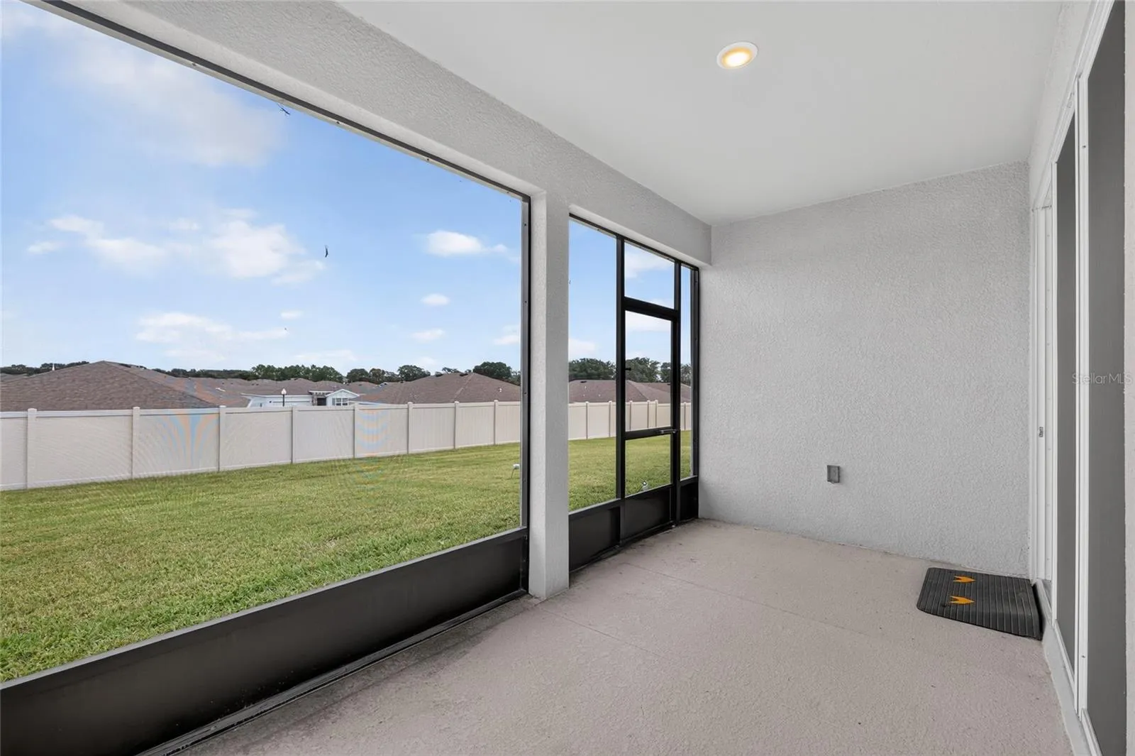 6186 SW 93rd Loop Ocala screen porch