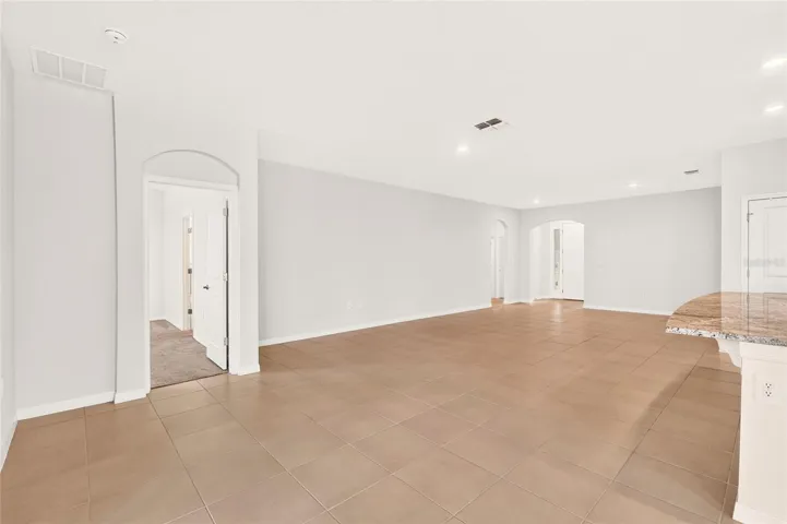 6186 SW 93rd Loop Ocala Living room