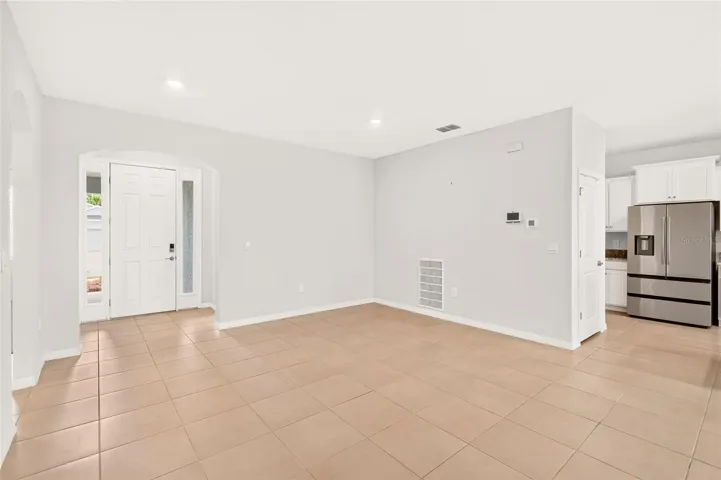 6186 SW 93rd Loop Ocala Front door &amp; kitchen