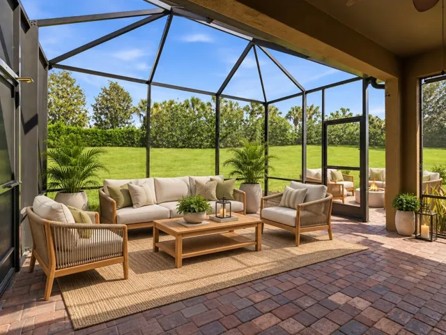 Back Lanai &amp; YardVirtually Staged