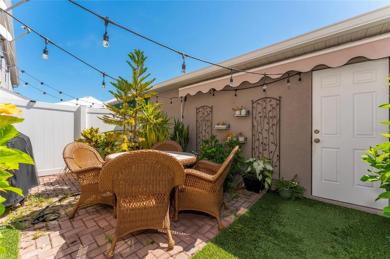 Private courtyard and outdoor seating area