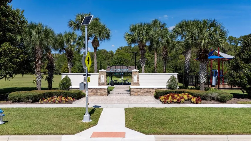 Sawgrass Plantation community entrance