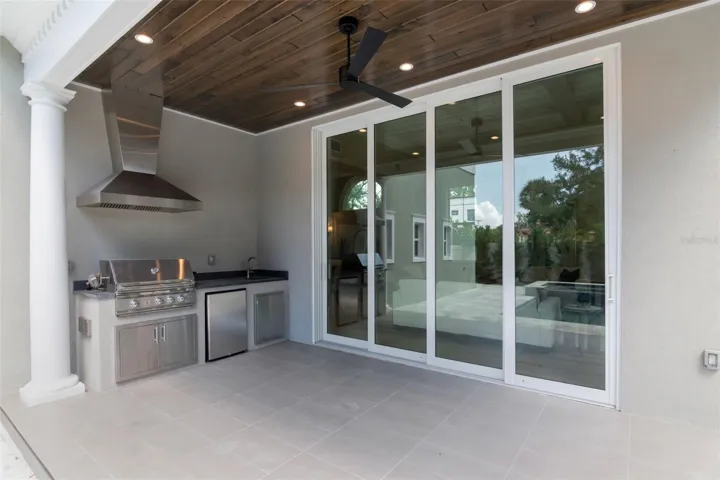 summer kitchen