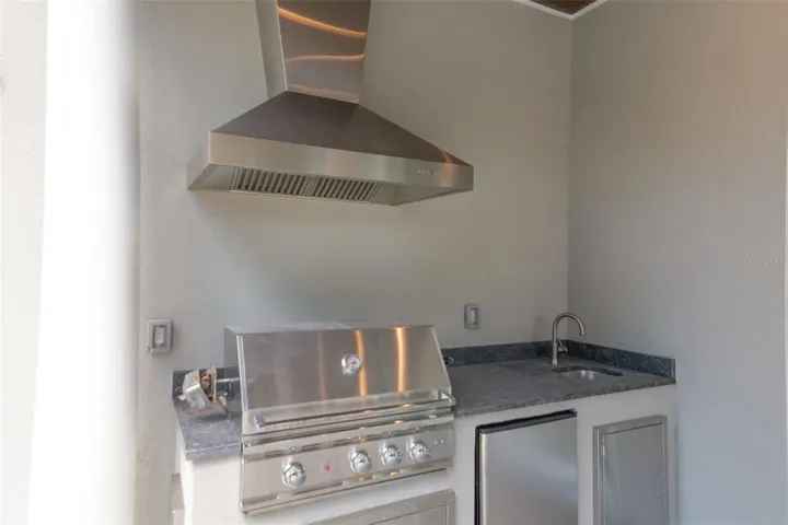 outdoor gas grill