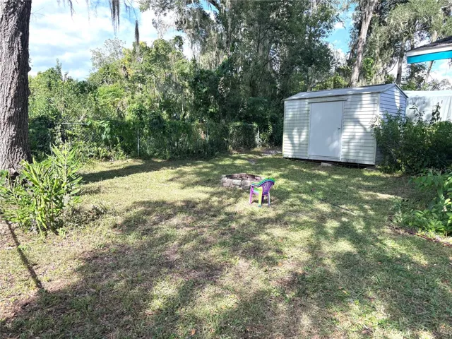 Spacious fenced yard