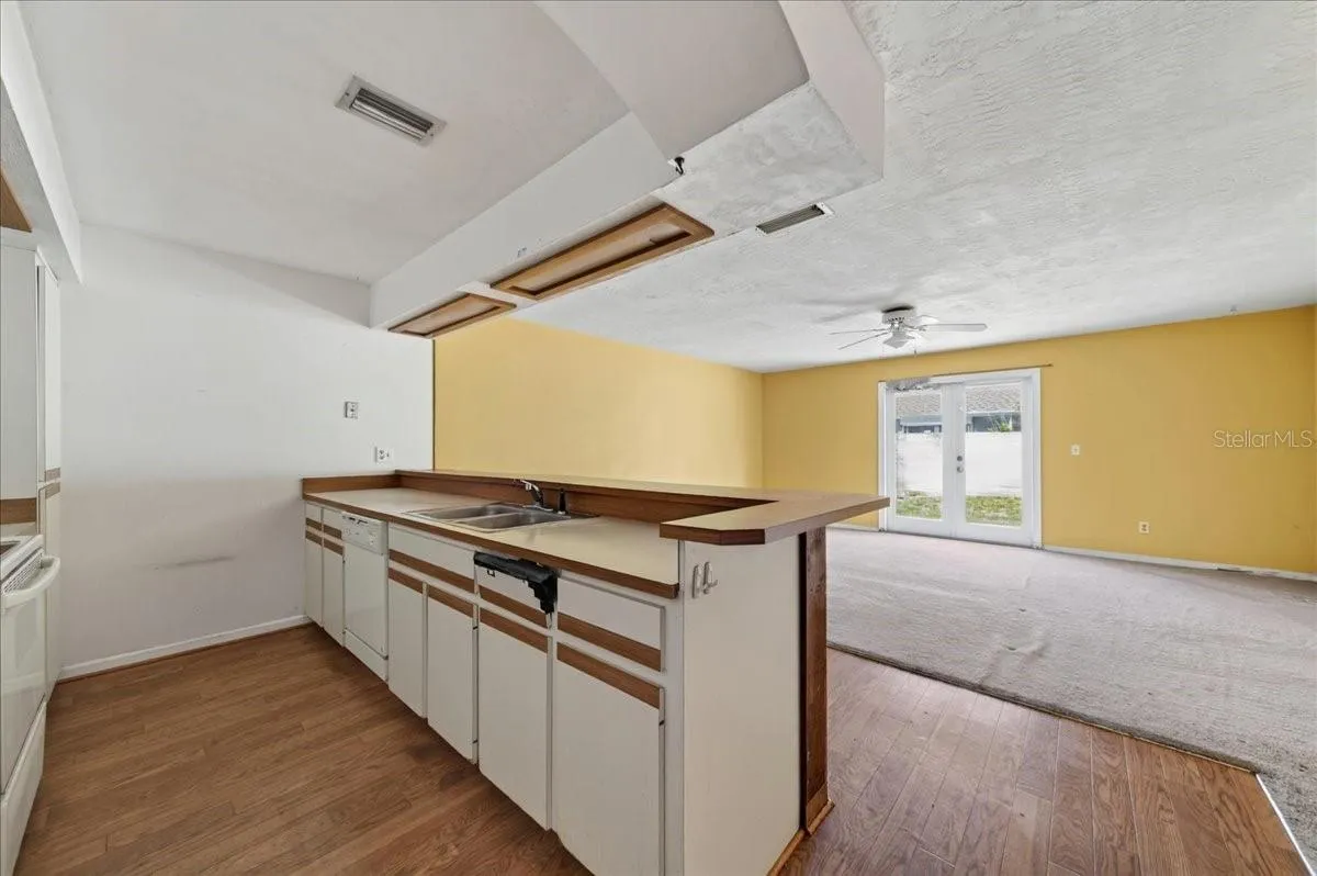Unit 841 Kitchen