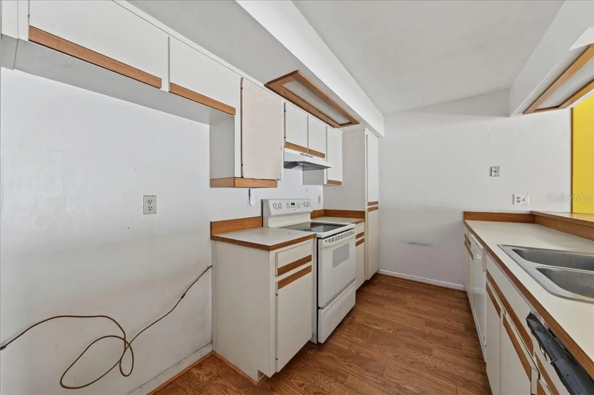Unit 841 Kitchen