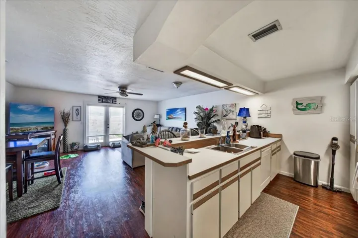 Unit 847 Kitchen