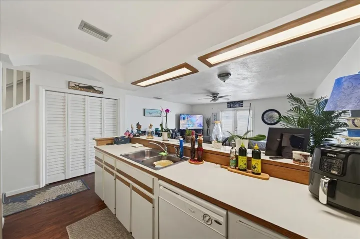 Unit 847 Kitchen