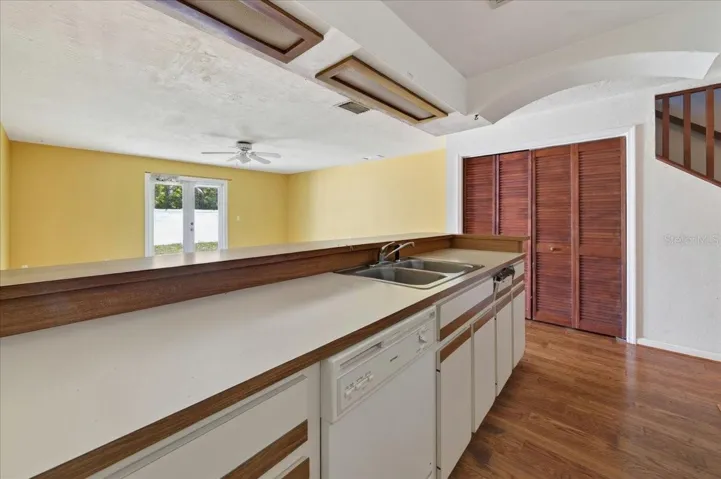 Unit 841 Kitchen