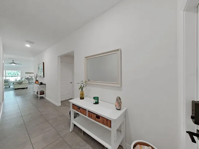 Spacious Foyer