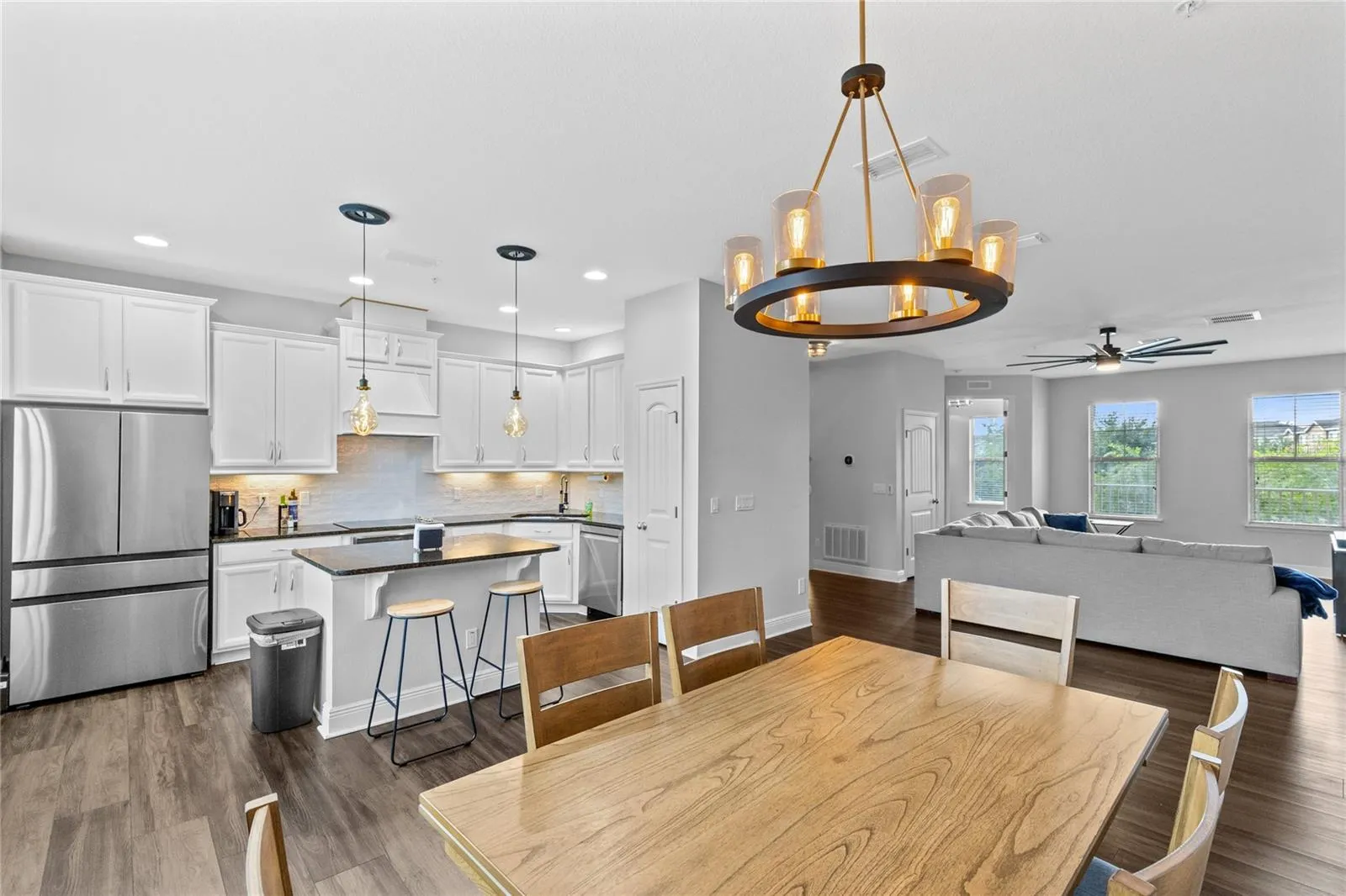 2nd floor, Dining.