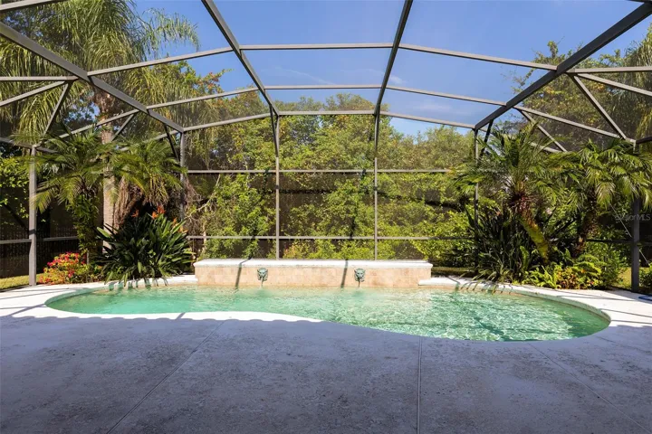Screened in Salt Water Pool