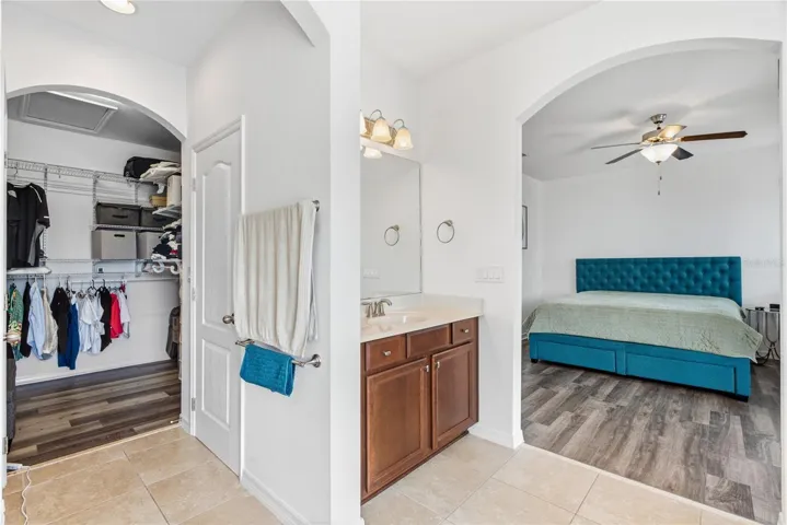 Walk-in closet